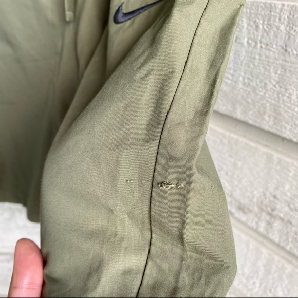 SOLD nike | mens olive green shorts | size large - Picture 4 of 6